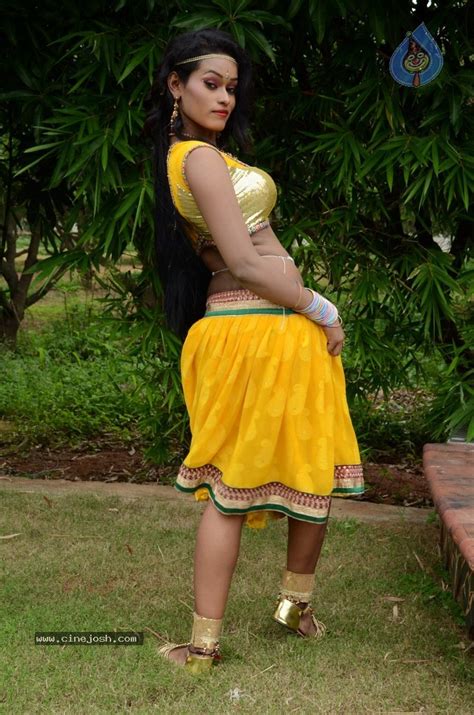 Actress Nisha Hot Stills Photo Of
