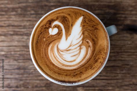 Latte Art Swan