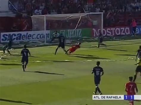 Polémica: el penal que reclamó Maipú ante Independiente Rivadavia