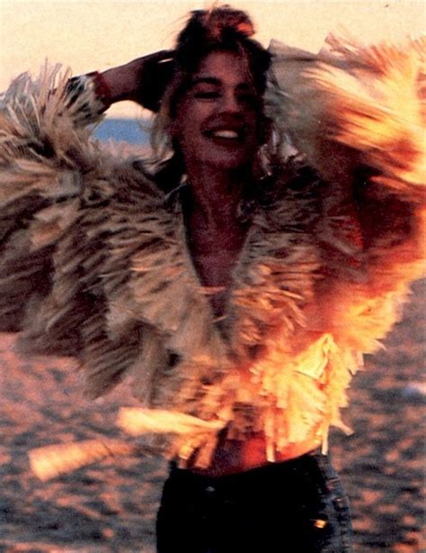 Pin by 𝖲𝖺𝗌𝗌 on Kylie Minogue Kylie minogue Kylie Beach babe