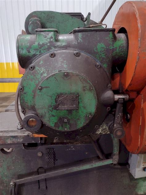 Cincinnati Inc Shears Power Squaring In Machine Hub