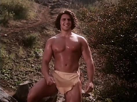 MUSCLE HUNK HAVING SEX ThisVid