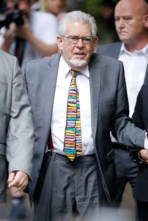Rolf Harris Arrives For Sentencing In His Sex Offences Trial Mirror Online