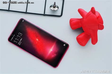 Oppo R11s這款紅色美爆了！這設計亮點全球獨一無二 每日頭條