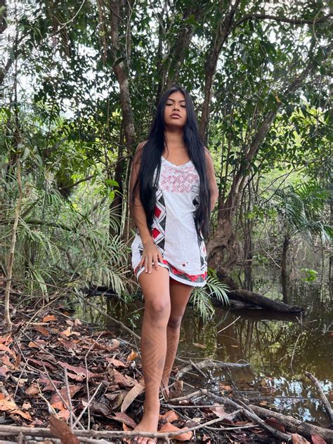 Pin De Todd Worsley Em Beauty Adorable Hair Lips Eyes Style Hot AF Em 2024 Modelos