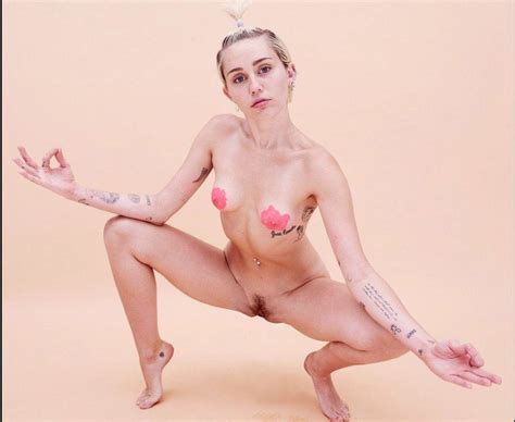 Miley Cyrus Naked On Stage Photos Sex And Porn