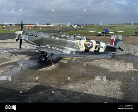 Supermarine Spitfire Mk Ix Mj G Bmsb At The Heritage Hanger Biggin