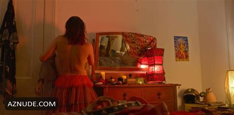 SARAH MEACHAM Nude AZNude