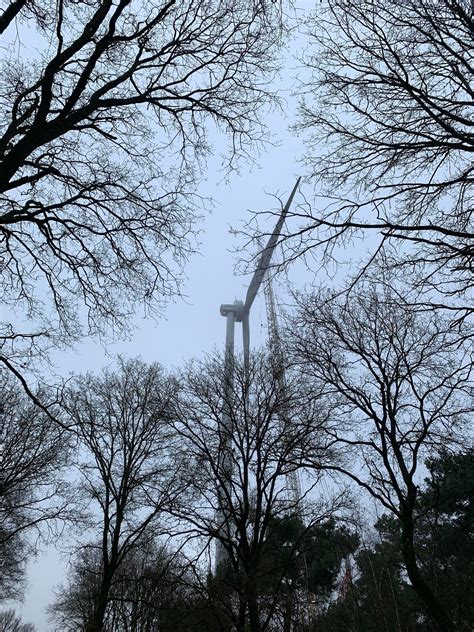 De Eerste Windmolen Naast De A Bij Weert Staat