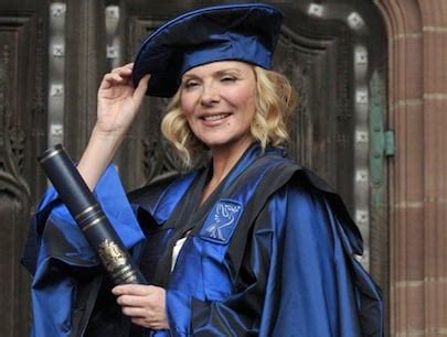 Kim Cattrall Gossip La Samantha Di Sex And The City Si Laureata Le Foto