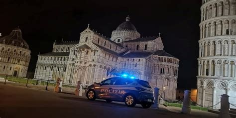 Mamma E Figlia Trovate Nude In Auto Si Giustificano Un Brutto Momento