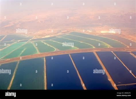 Minerals Dead Sea Hi Res Stock Photography And Images Alamy