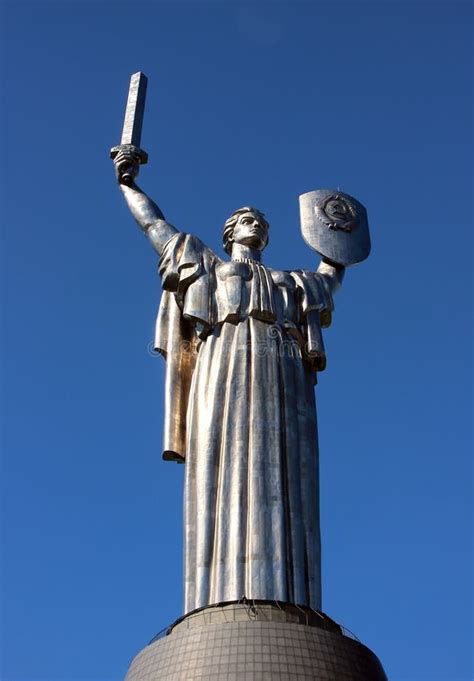 Les Appels De La Mère Patrie Une Statue Colossale Sur Mamayev Kurgan à