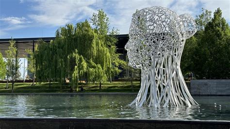 Iris La Nueva Escultura De Jaume Plensa En Madrid Que Celebra El