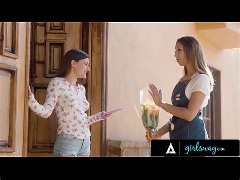 GIRLSWAY Beautiful Girl Has Her Pussy Fingered Hard By Her Crush After Offering Her Flowers