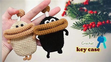 Crochet little monster key case | Crochet key fob monster pattern, New ...