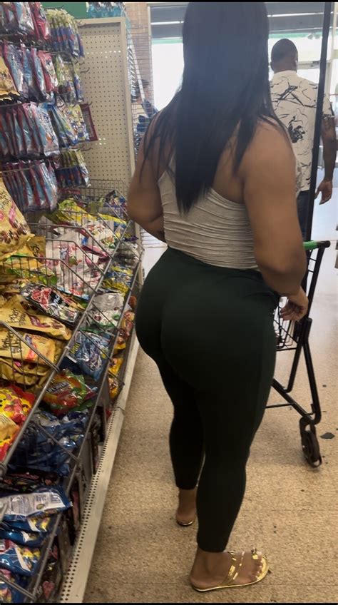 Big Latina Bbl In Green Leggings Phat O C Vid Spandex Leggings Yoga Pants Forum