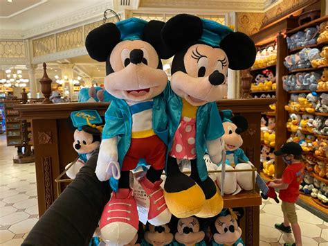 Photos New Mickey And Minnie Mouse Graduation Plush Celebrate The