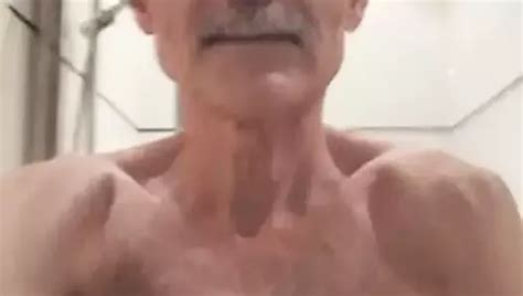 Dos Amigos Maduros Heteros En Un Hotel Free Gay Porn 8c XHamster