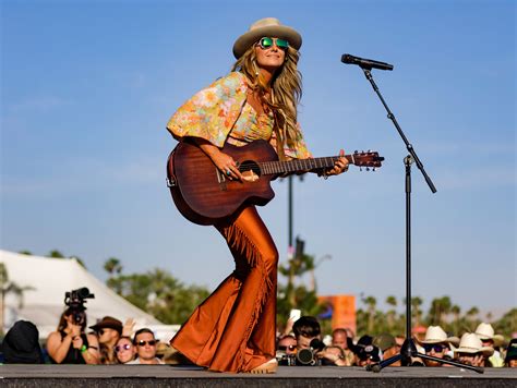 A Guide to the World’s Most Popular Celebrities 3