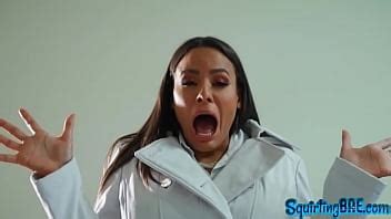 Squirting Lesbian Licking With Busty Latina After Queened XVIDEOS