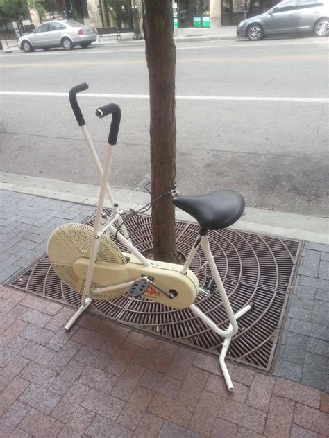 This is how hipsters get around downtown in my city. : r/pics