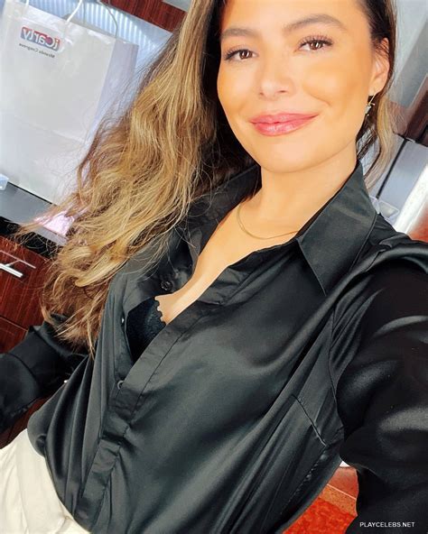 Miranda Cosgrove Sexy Bikini And Erotic Photos PlayCelebs Net