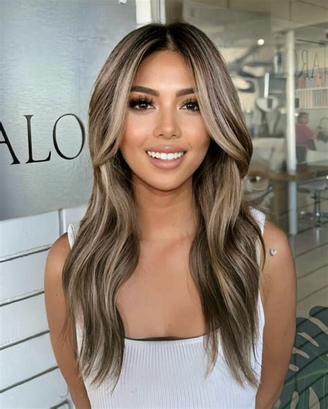 34 Chic Hairstyles With Blonde Highlights To Make You Shine