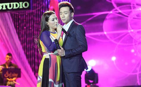 Hot lại clip Trấn Thành trò chuyện với Phi Nhung lý giải cách xưng hô ngang hàng phải lứa dù