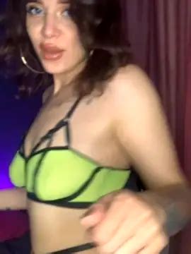 FoxyySexyy Naked Stripping On Cam For Live Sex Video Chat IGirls