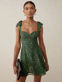 WornOnTV Kimberlys Floral Tie Strap Dress On The Sex Lives Of College Girls Pauline Chalamet