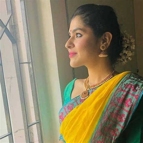 Nidhi Bhanusali Aka Sonu Hot Bikini Navel Images