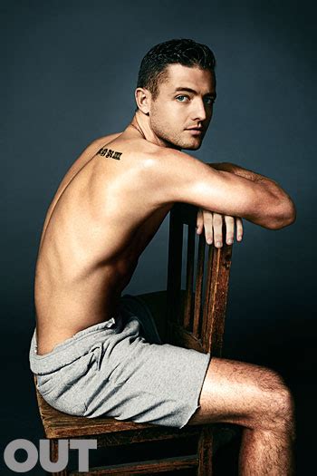 Gay Soccer Pro Robbie Rogers Makes Out