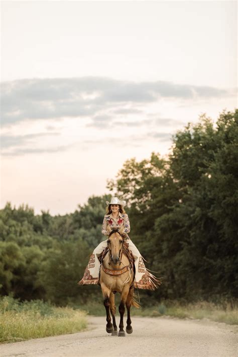 Communication During Emma Bair Miss Rodeo Iowa 2022