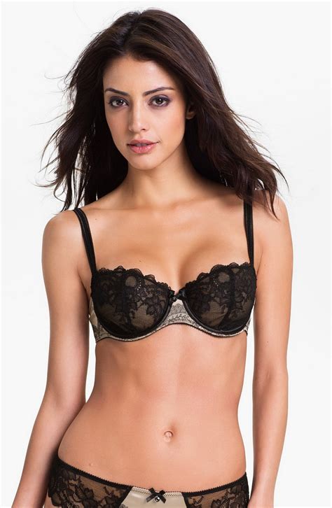 Naked Mayra Suarez Added 07 19 2016 By Johngault