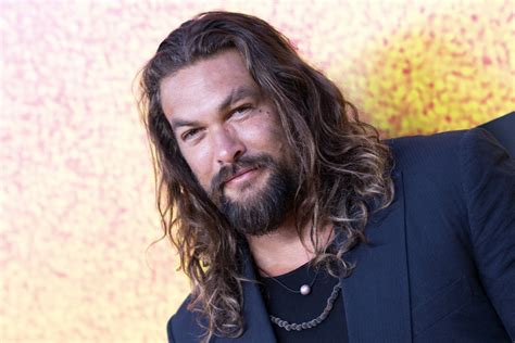 jason momoas net worth   aquaman dune  parade