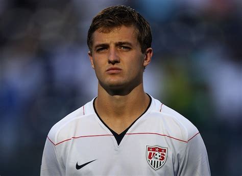 Former Mls U S National Team Player Robbie Rogers Comes Out As Gay Steps Away From Playing