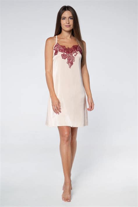 Ночная сорочка с кружевом 2100 powder от Shato купить в Киеве | Одессе ...