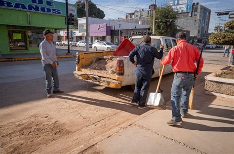 En Guasave Aceleran Trabajos De Limpieza En La Calle Cuauht Moc