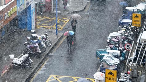 Natural Gas Shortages Hit China as Temperatures Plunge - The New York Times