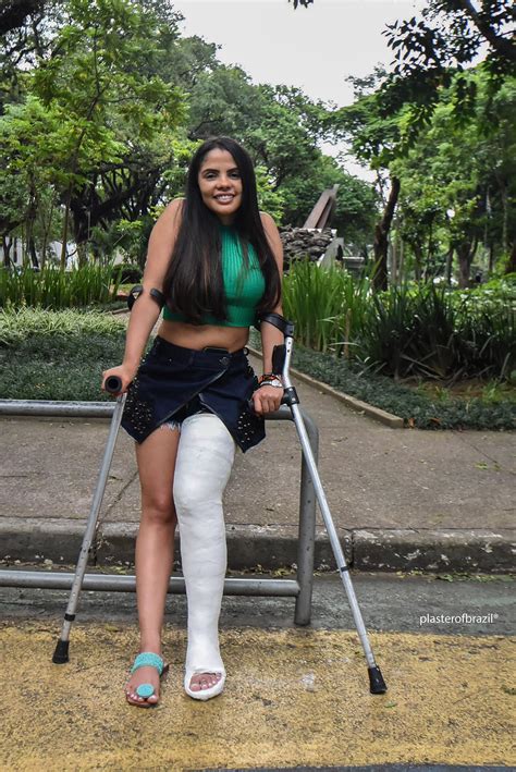 Thaynara Long Leg Cast Going To Walk On Crutches In A Very Beautiful