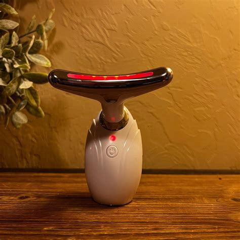 EMS Red Light Therapy Wand for Skin Health – Chip from TrueMedX