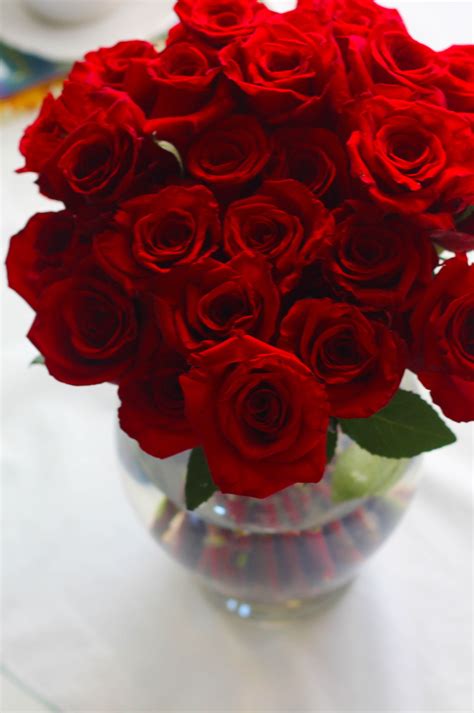 Easy DIY Rose Arrangement