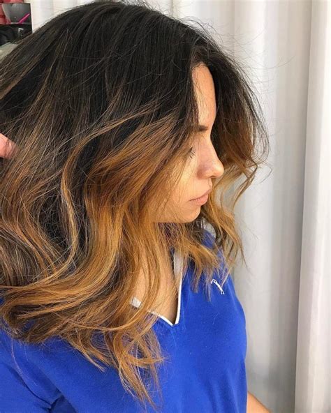 Mechas contour a técnica que ilumina o rosto e valoriza cada tipo de