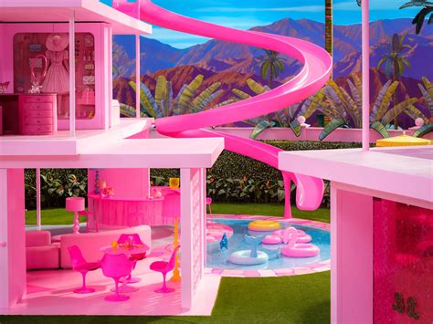 Barbie Dreamhouse Tour A Fuchsia Fantasy Nikkis Plate