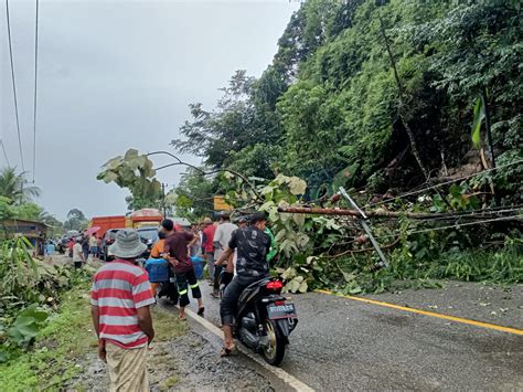 Longsor Di Gunung Samarinda Abdya Tutupi Sebagian Badan Jalan