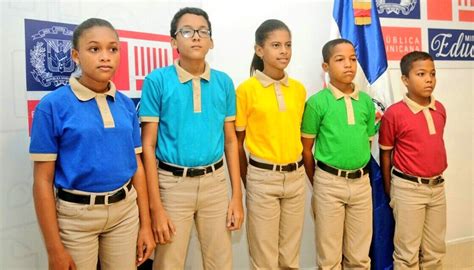 Cambiarán Uniformes Escolares Del Sistema Público En El Próximo Año