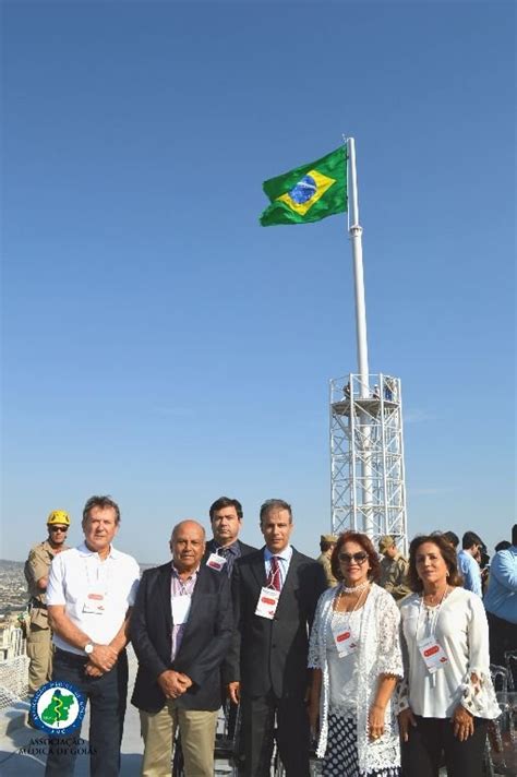 Hasteamento da Bandeira do Brasil no Complexo Órion AMG Associação