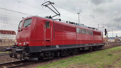 Baureihe 151 081 aus der Nähe betrachtet im Betriebsbahnhof Magdeburg ...