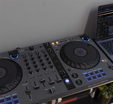 DDJ-FLX6-GT - 4-channel DJ controller for multiple DJ applications